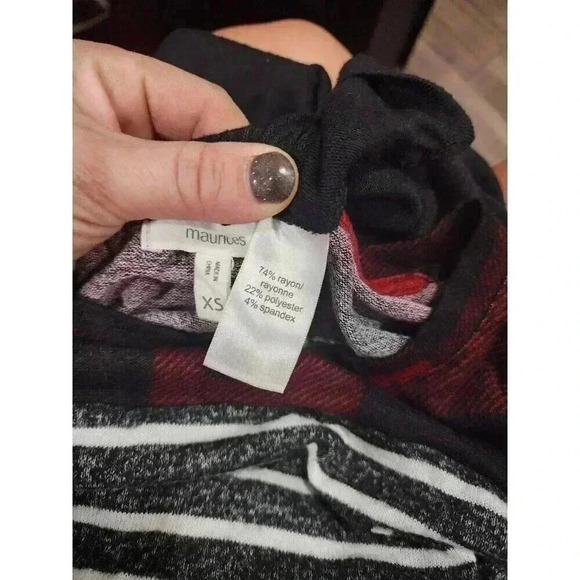 MAURICES Womens XS Tunic Top Pullover Long Sleeves Black Red White - Picture 4 of 6